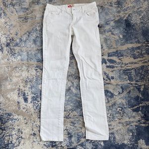 FOREVER 21 WHITE SKINNY JEANS